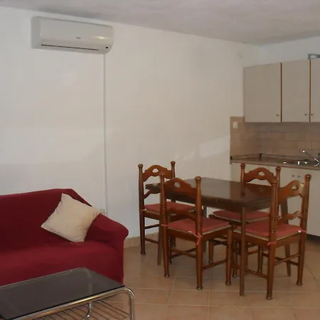 Lana Apartment *