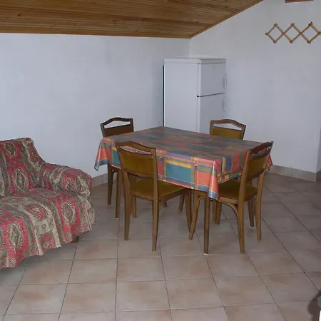 Lana Apartment